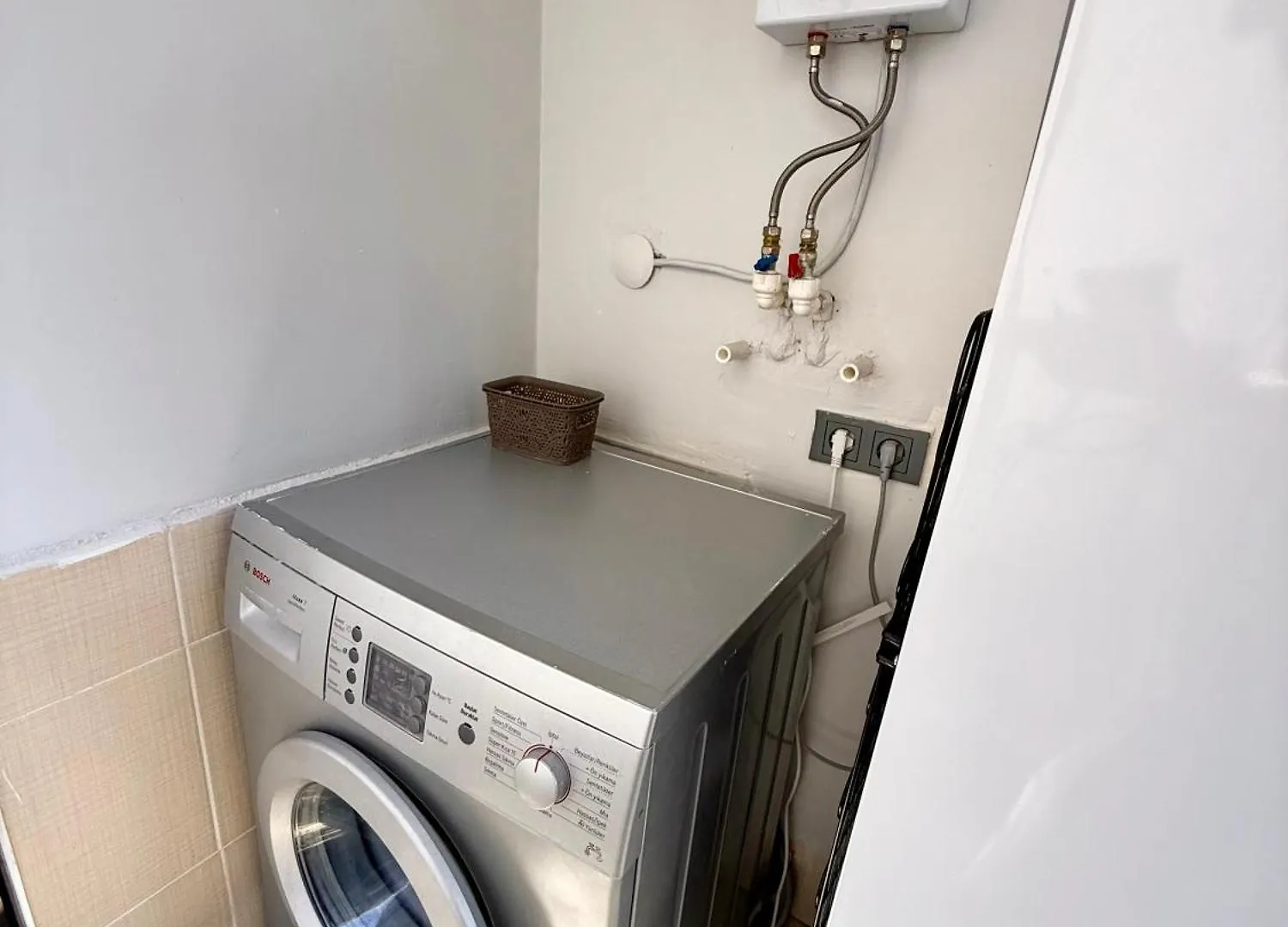 אנטליה Konyaalti Plajina Yuerueme Mesafesinde Merkezi Konum